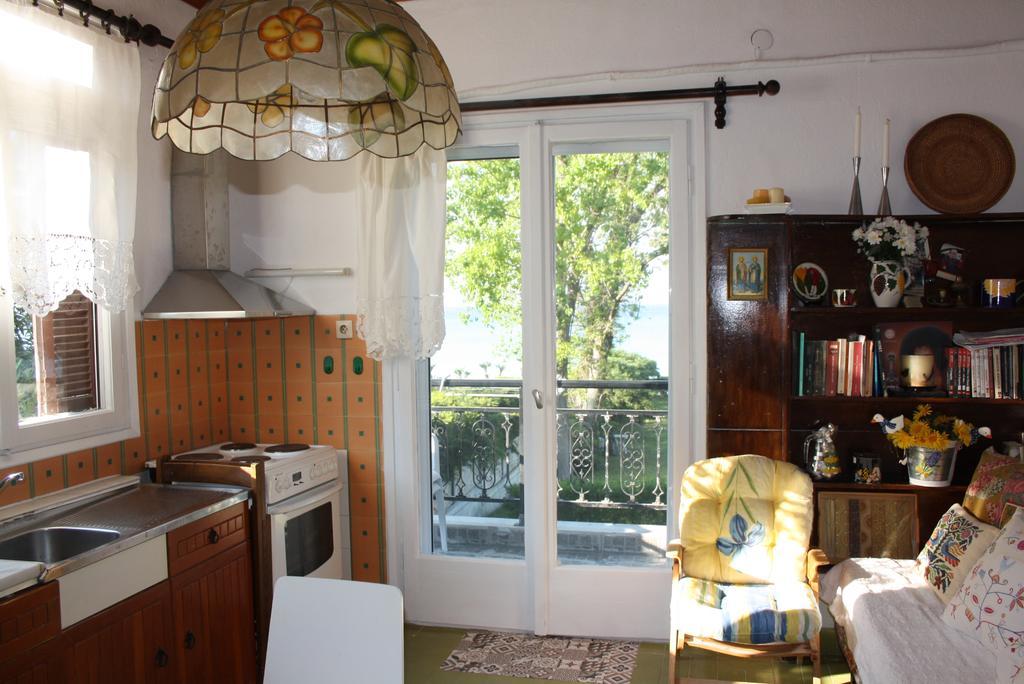 Lefka Apartment Hanioti Exterior photo